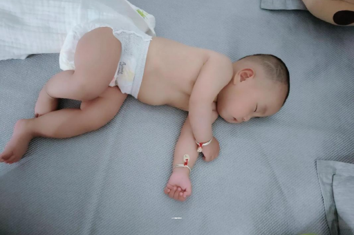 浚县没满月的宝宝